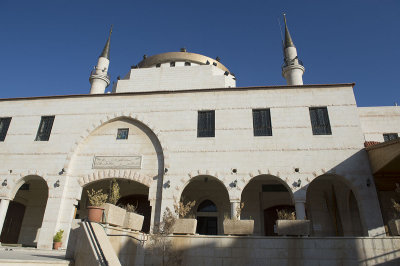 Madaba King Hussain Mosque 2947.jpg