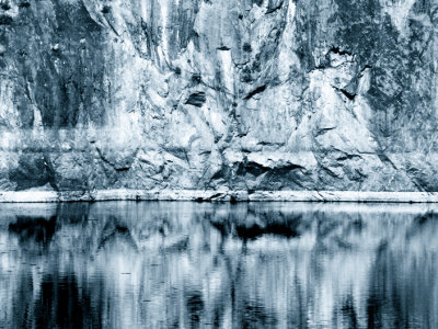 Cliff_IMG_9782DT-Cyan-bl2.jpg