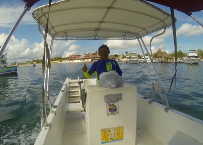 Ask for Luis at Pelicanos snorkeling tours - the best guide
