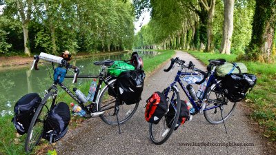 450    Aline and Victor touring France - Ridgeback World Voyage & World Panorama touring bikes