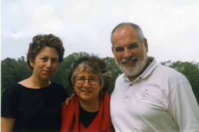 Sharon,Genie and Howard in Hofit 