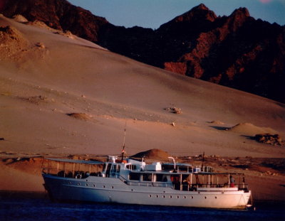 2003 Fantasea 1 at Marsa Bareka, Sinai_resize.jpg