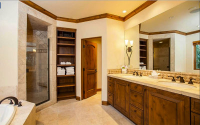 Master bath.jpg