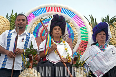 El Presidente with the Reina Huipil 2013 and 1963