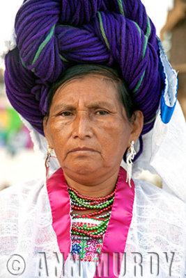 Former Reina del Huipil