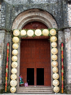 Front door of  the parroquia