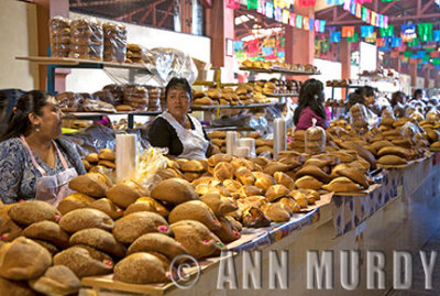 Selling pan de muerto in Tlacolula