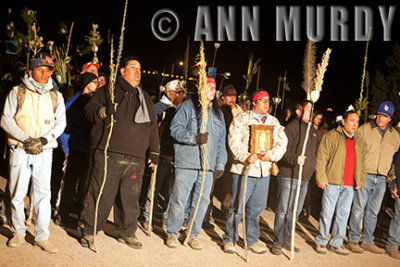 Pilgrims in front of La Casa del Pueblo