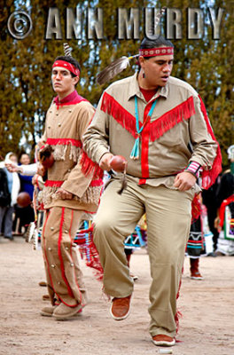 Los Indios Dancing