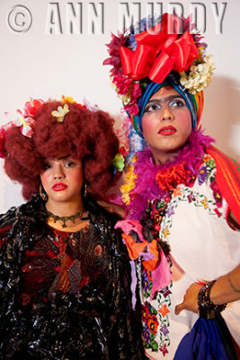 Deann y Juan Ali como Frida
