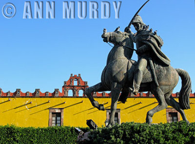 Statue of General Allende