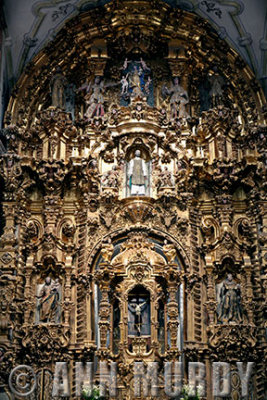 Main altar at La Valenciana