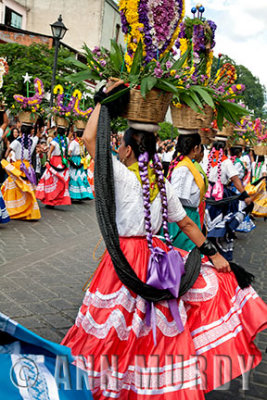 China Oaxqueas in procession