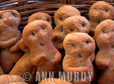 Bread figurines