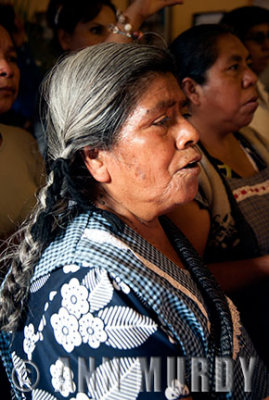 La Cantadora