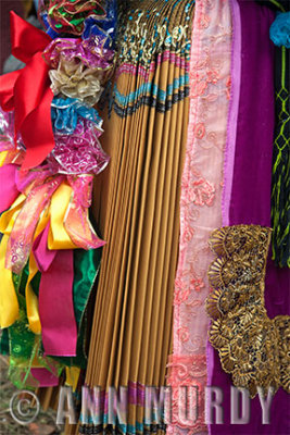 Ribbons, skirt and apron detail