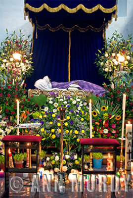 Detail Cristo Entierno Altar