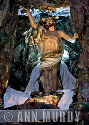 Resurrected Christ on Altar