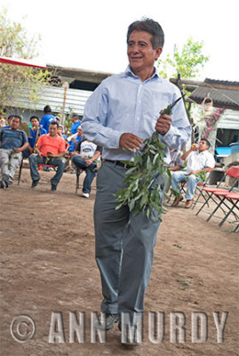 Man from Section 4 dancing the jarabe