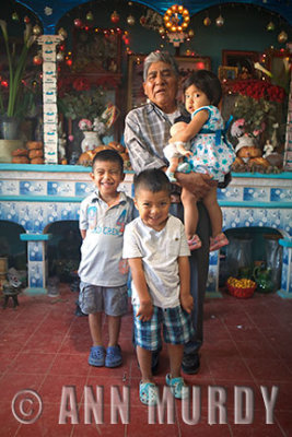 Celso and his grandchildren