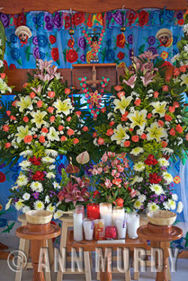 Home altar for el Seor de Esquipulas