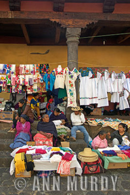 Hanging out in the textile court