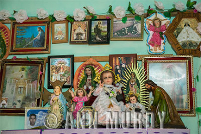 Detail of altar for Esperanza Gracia Gil