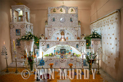 Horizontal view of Amando Pablo's altar