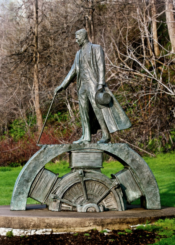 Nicola Tesla Monument at Niagara Falls