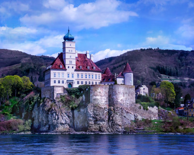 -Schloss Schonbuhel