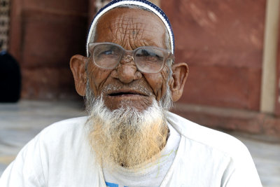 old man at Fatehpur Sikri - India