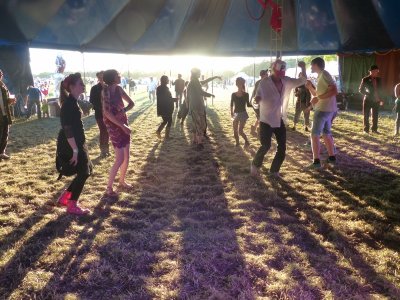 Shadow dancers