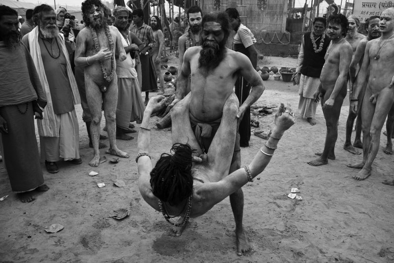 Naga Sadhus 14 bw.jpg