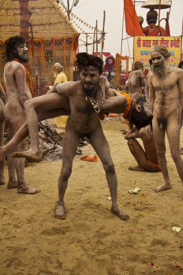 Naga Sadhus 08.jpg