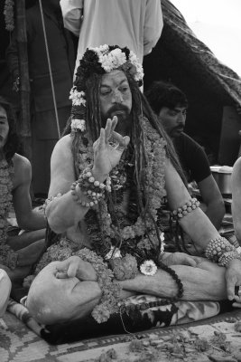 Naga Sadhu 37 bw.jpg