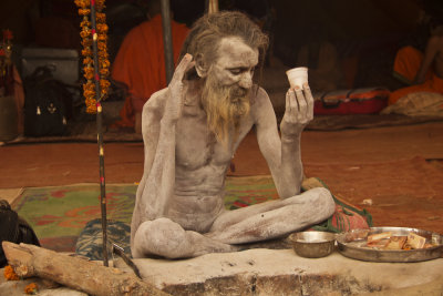 Naga Sadhu 39 take 2.jpg