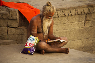 Sadhu reading.jpg