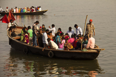 Boats on Ganges.jpg