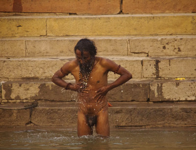 Morning wash Ganges.jpg