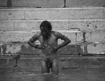 Morning wash Ganges bw.jpg