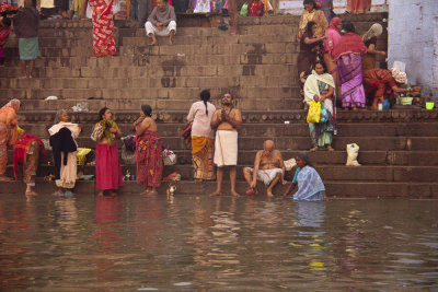 Bathers in Varanasi.jpg