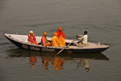 Sadhus in boat.jpg