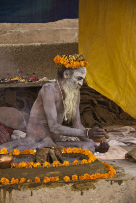 Naga Sadhu Varanasi.jpg