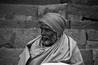 Sadhu 107 bw.jpg