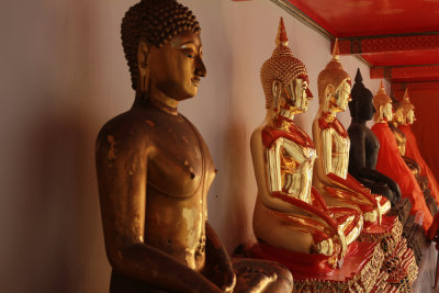 Row of buddhas.jpg