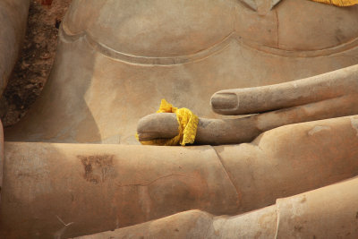 Ayuthaya buddha hand.jpg