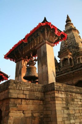141204_Bhaktapur_bell_6723m.jpg