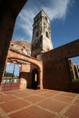 Trinidad - Plaza Santa Ana