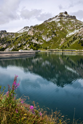 Lago di Fedaia
