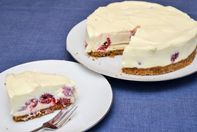 White Chocolate and Raspberry Cheesecake